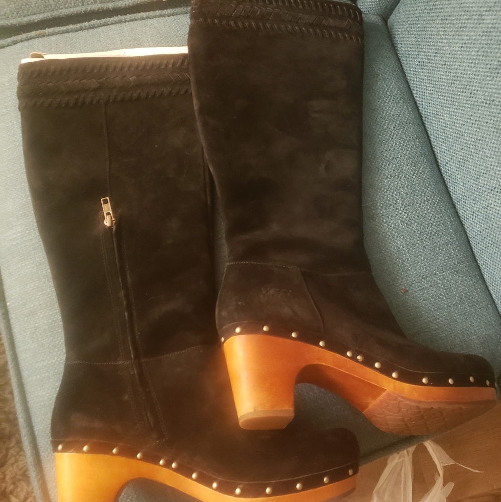 UGG CLOG BOOTS